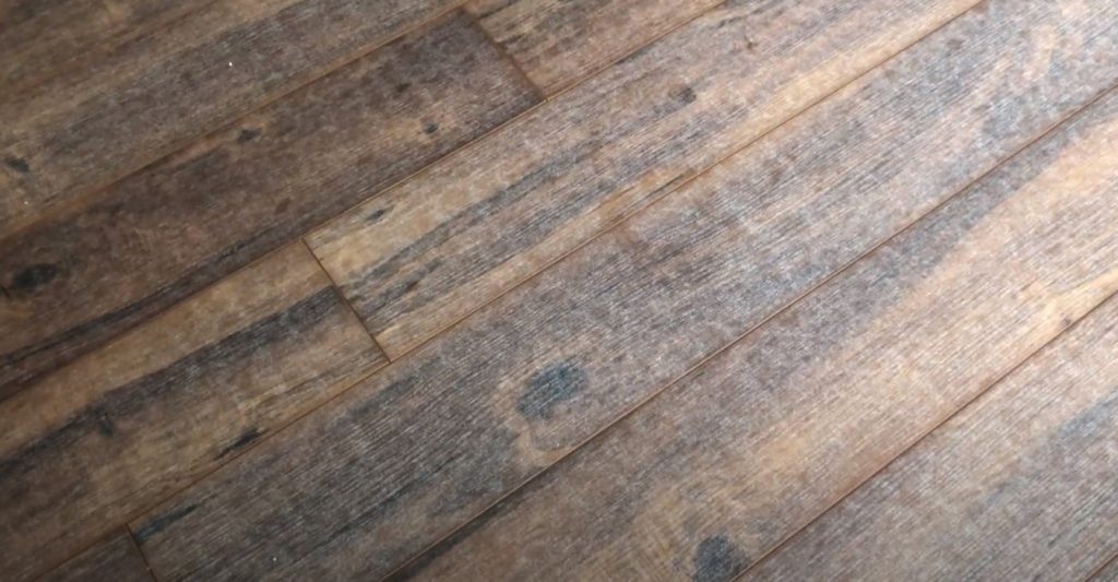 How to remove haze on laminate floors