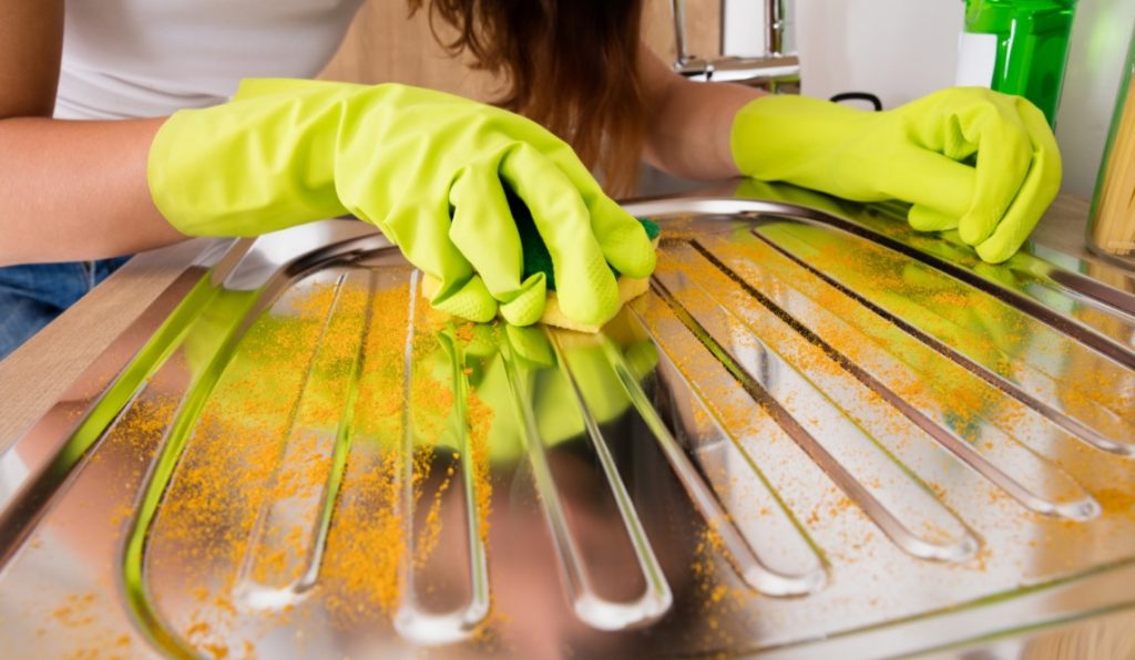 remove coffee stains from kitchen sink