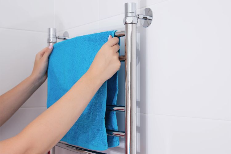 how long do electric towel rails take to heat up