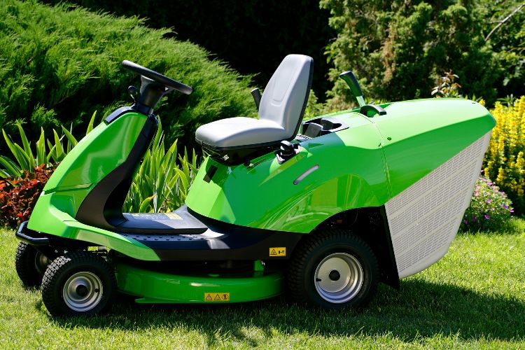 what is a hydrostatic lawn tractor