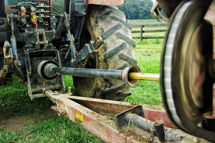 what is an electric pto on a lawn tractor
