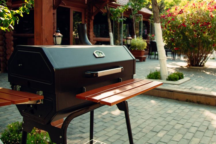 can i use charcoal grill in apartment