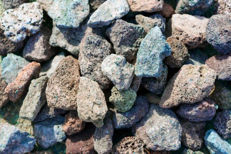 can you use lava rocks in a charcoal grill