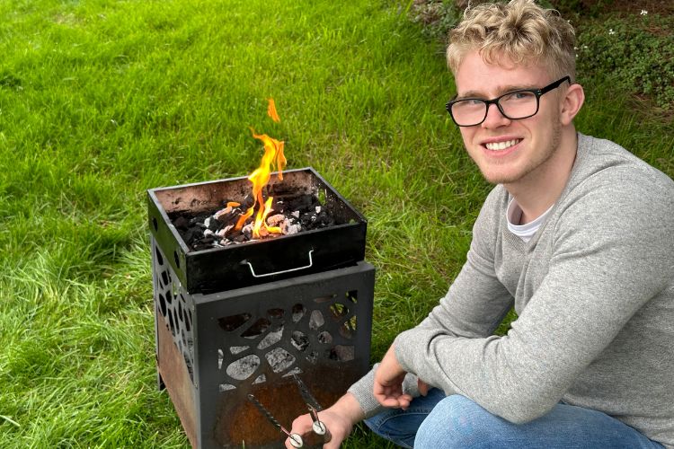 how to start a charcoal grill without lighter fluid