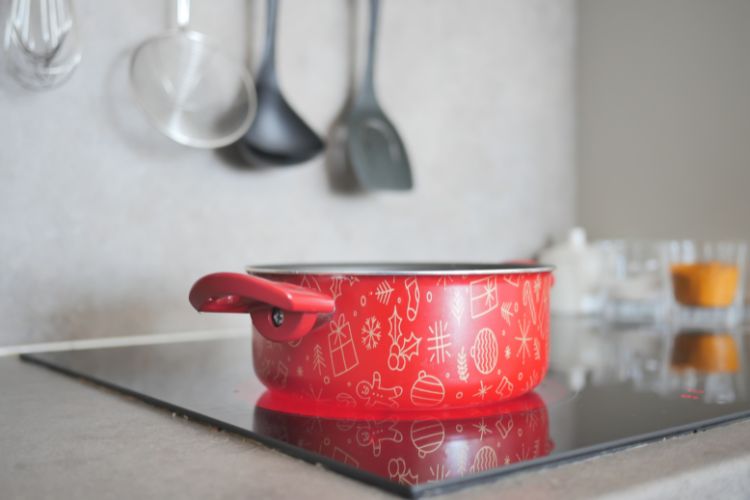 is le creuset safe for induction cooktop