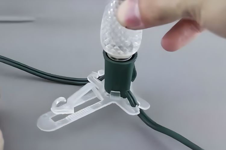 universal christmas light clips